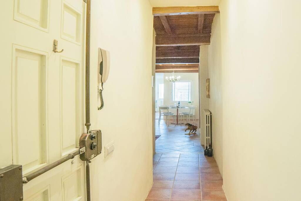 Apartamento Cozy Macci Flat 4 People Near Santa Croce Square Florencia Exterior foto